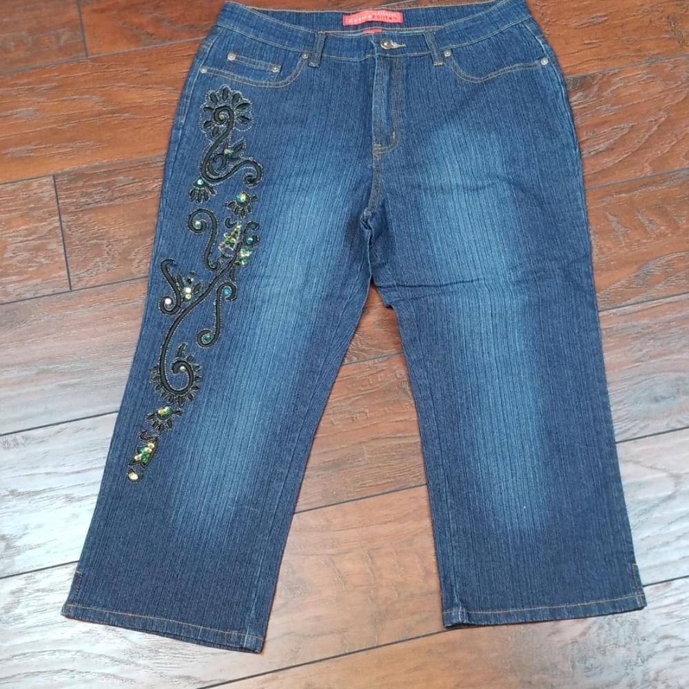 Cosmopolitan embriodery beaded capri Jean J119